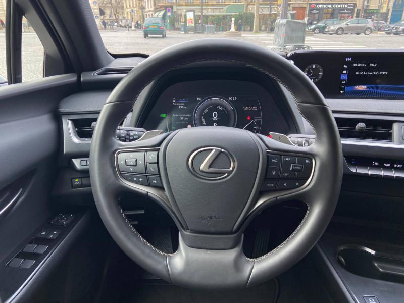 Lexus UX