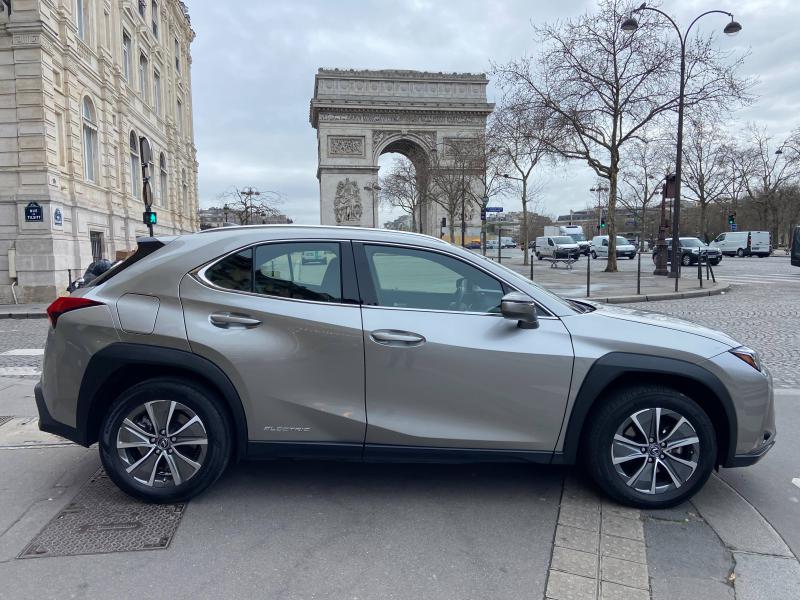 Lexus UX