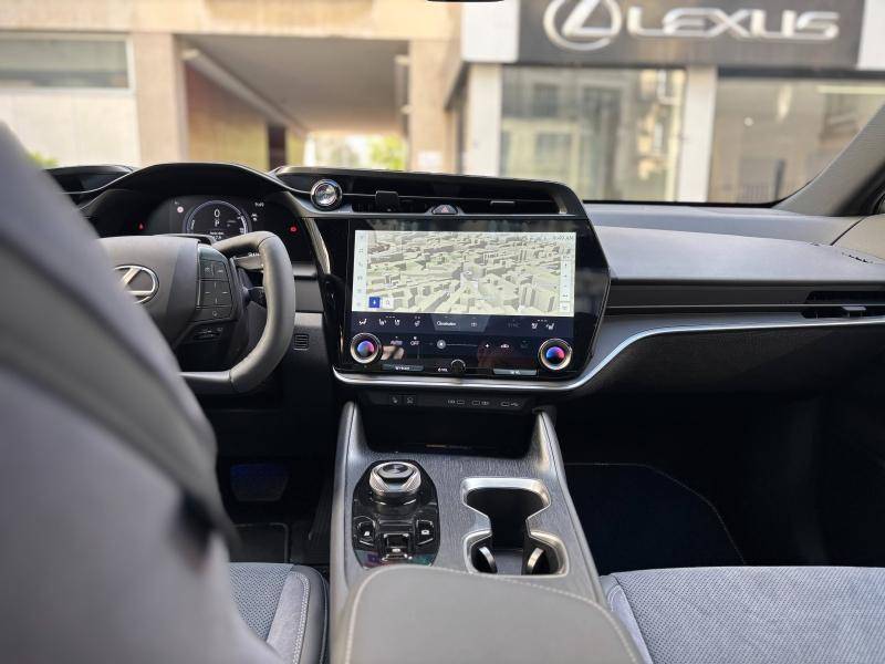 Lexus RZ