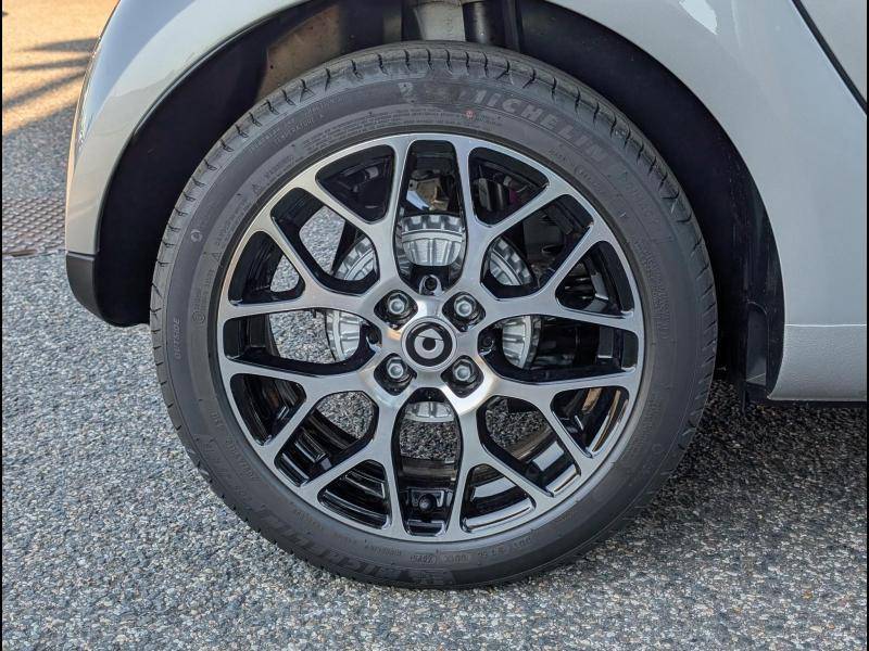 smart FORTWO CABRIO EQ