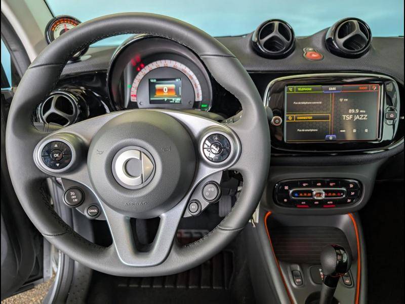 smart FORTWO CABRIO EQ