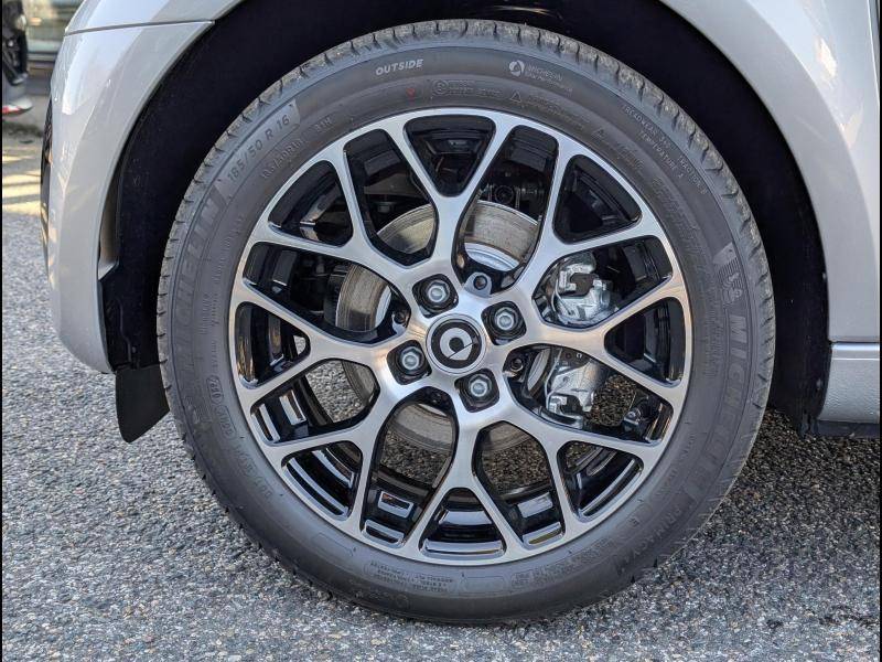 smart FORTWO CABRIO EQ