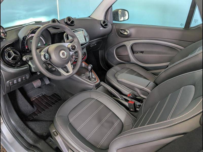 smart FORTWO CABRIO EQ