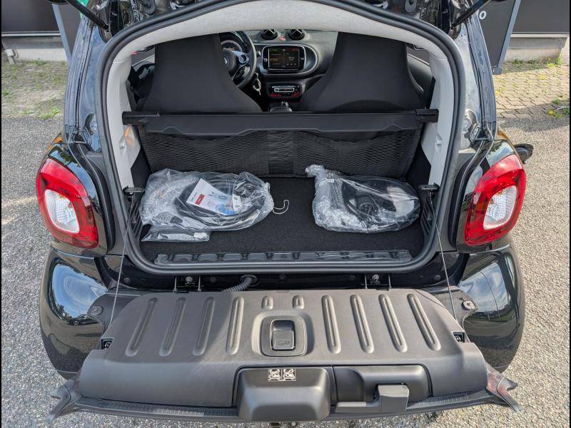 smart FORTWO COUPE EQ