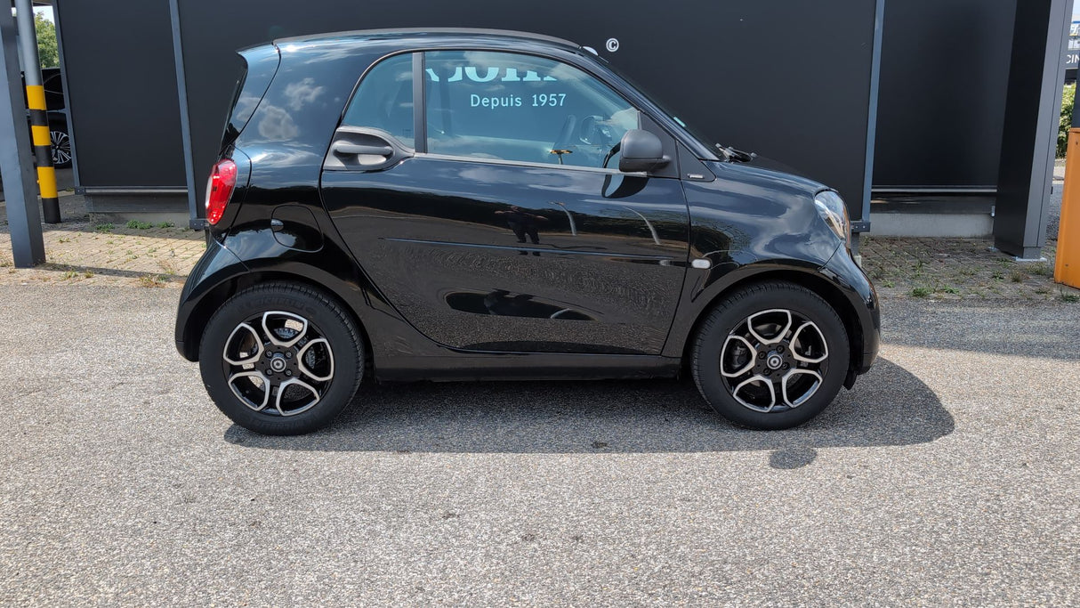 smart FORTWO COUPE