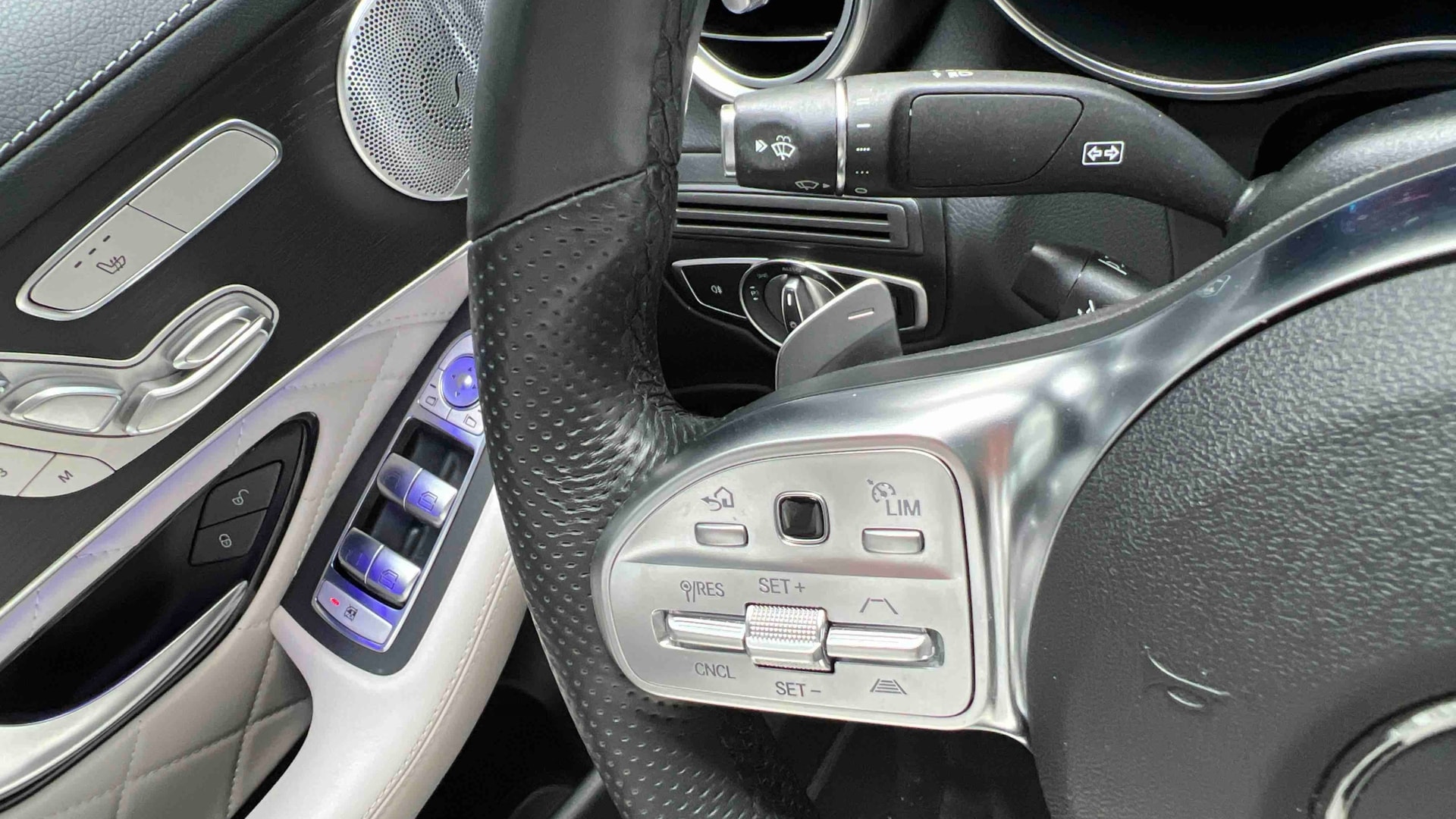 Mercedes-Benz GLC Coupé 300 e EQ POWER 9G-Tronic 4Matic AMG Line — photo 19
