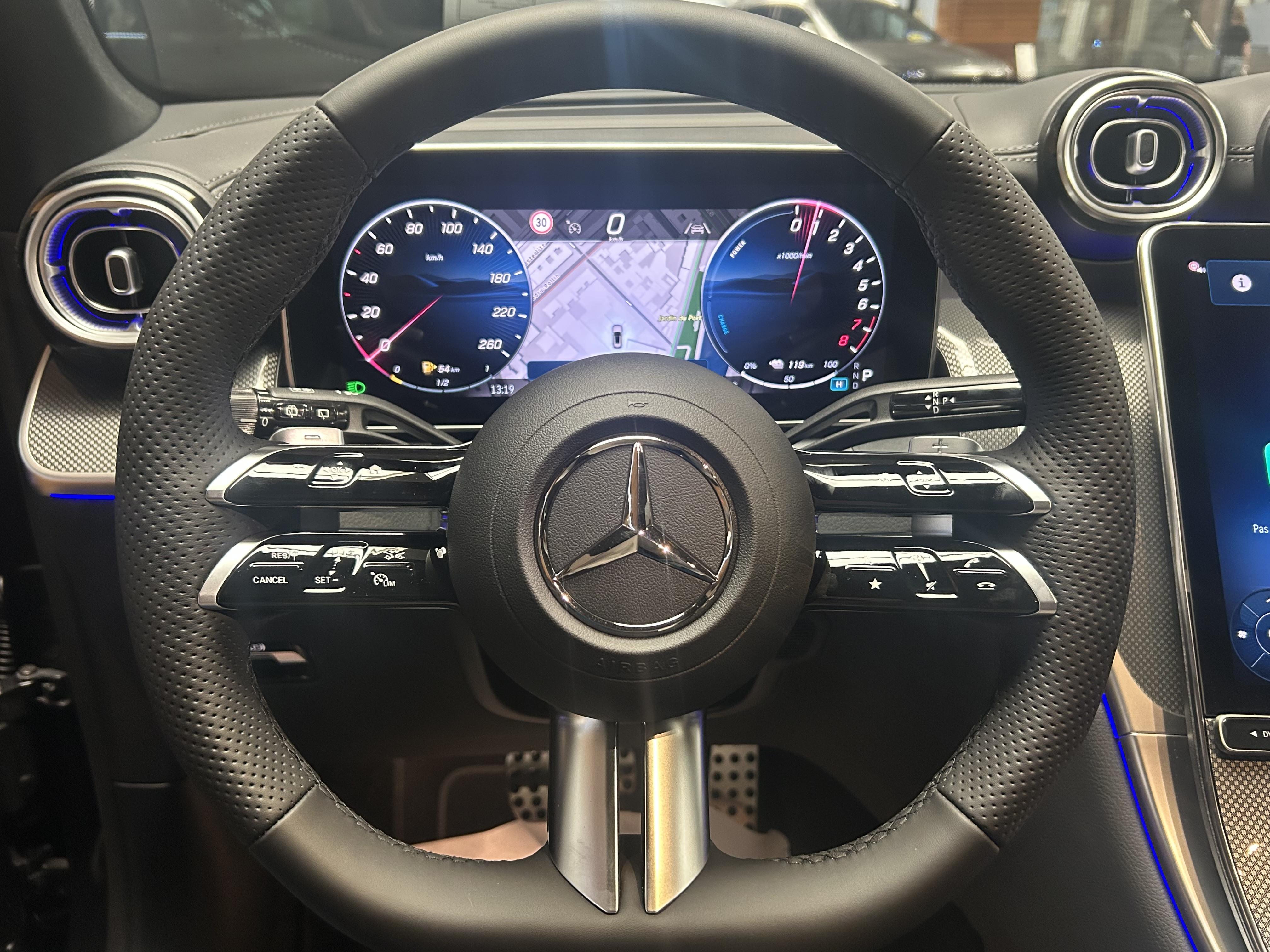 Mercedes-Benz GLC 300 e Hybrid EQ 4Matic AMG Line + — photo 18
