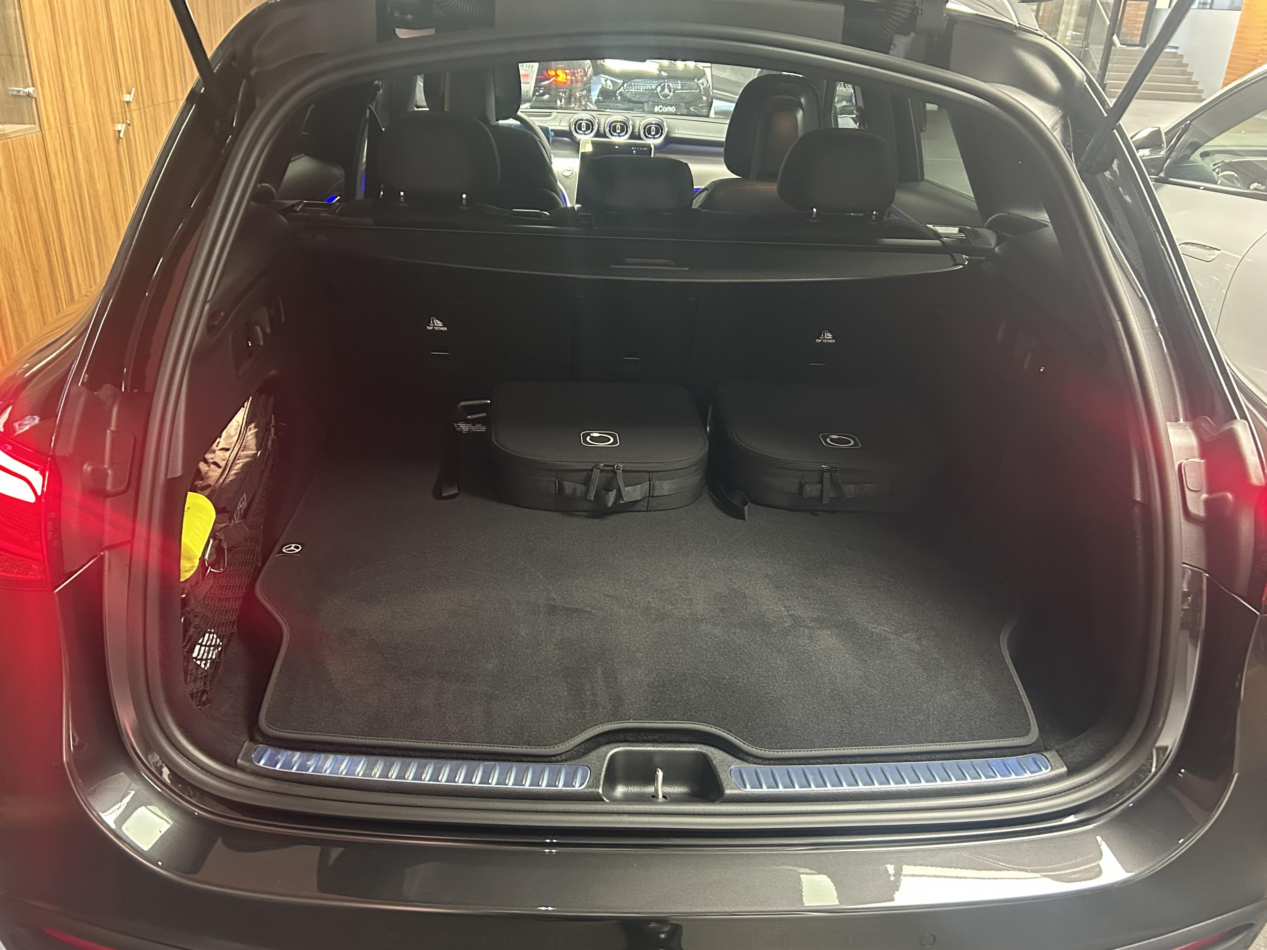 Mercedes-Benz GLC 300 e Hybrid EQ 4Matic AMG Line + — photo 12