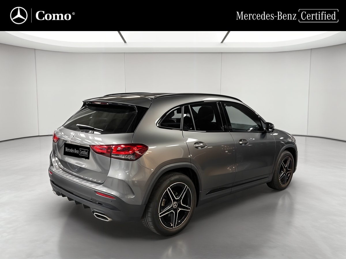 Mercedes-Benz GLA 200 7G-DCT AMG Line — 3/4 arrière droit