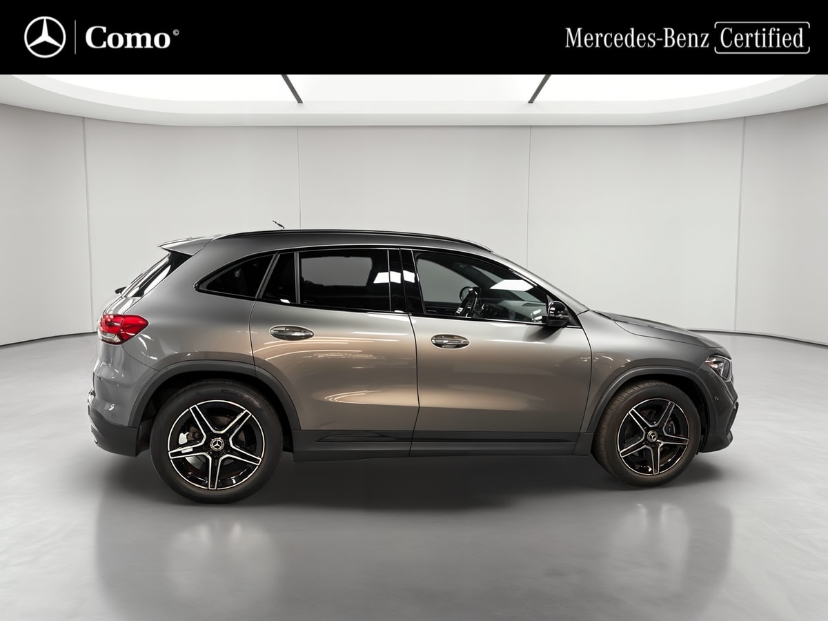 Mercedes-Benz GLA 200 7G-DCT AMG Line — Profil droit