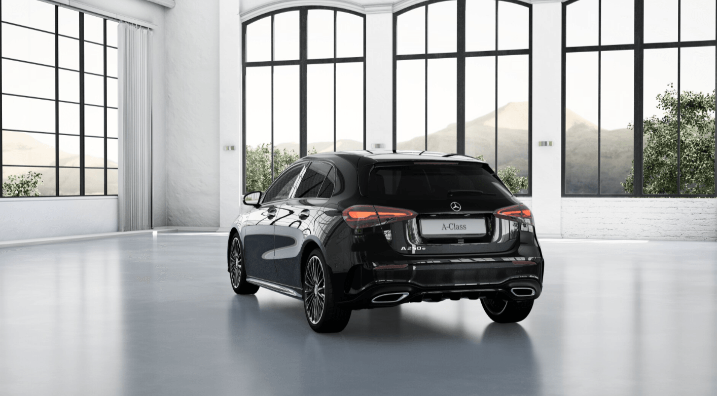 Mercedes-Benz Classe A 250 e Hybrid EQ AMG Line — 3/4 arrière gauche