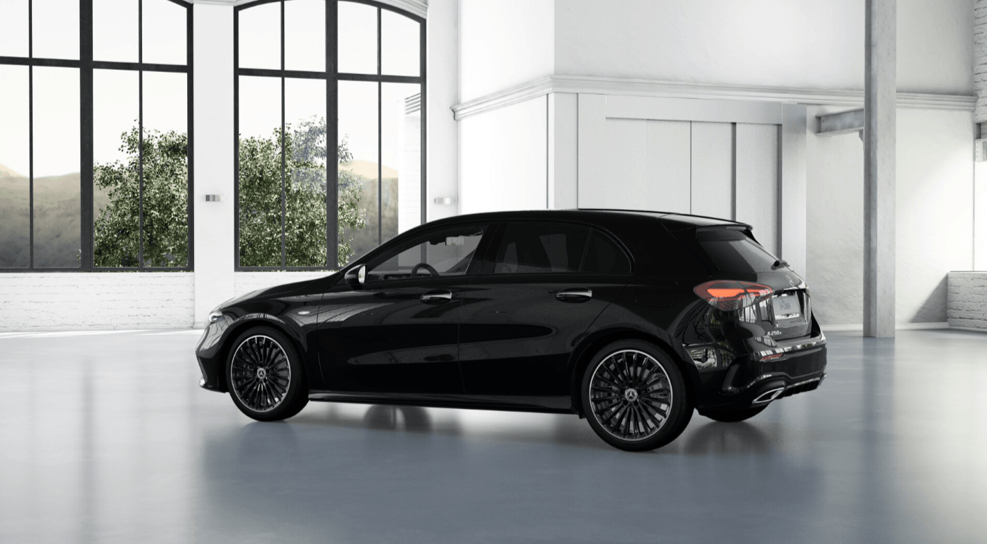 Mercedes-Benz Classe A 250 e Hybrid EQ AMG Line — Intérieur conducteur