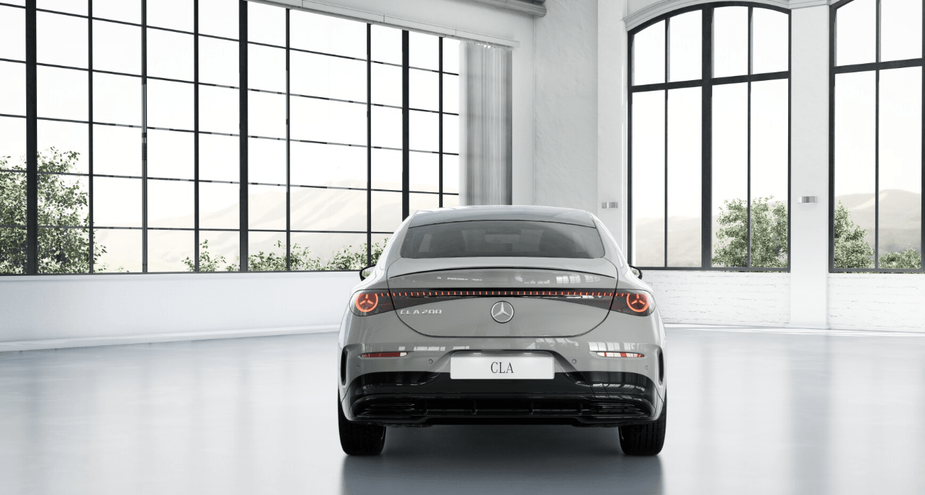 Mercedes-Benz CLA 200 8F-eDCT AMG Line — Face arrière