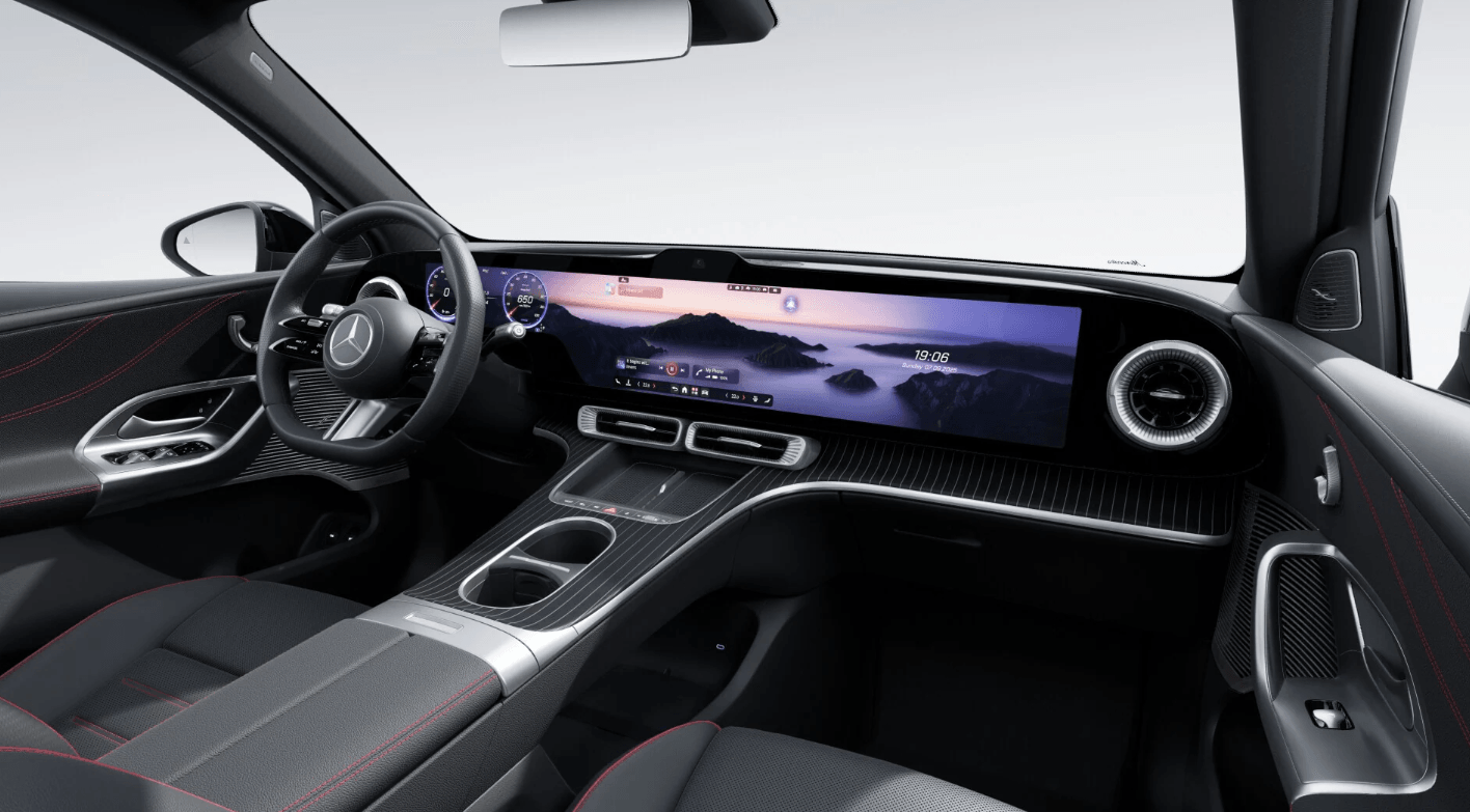 Mercedes-Benz GLC 400 EQ 4M AMG Line — Console centrale