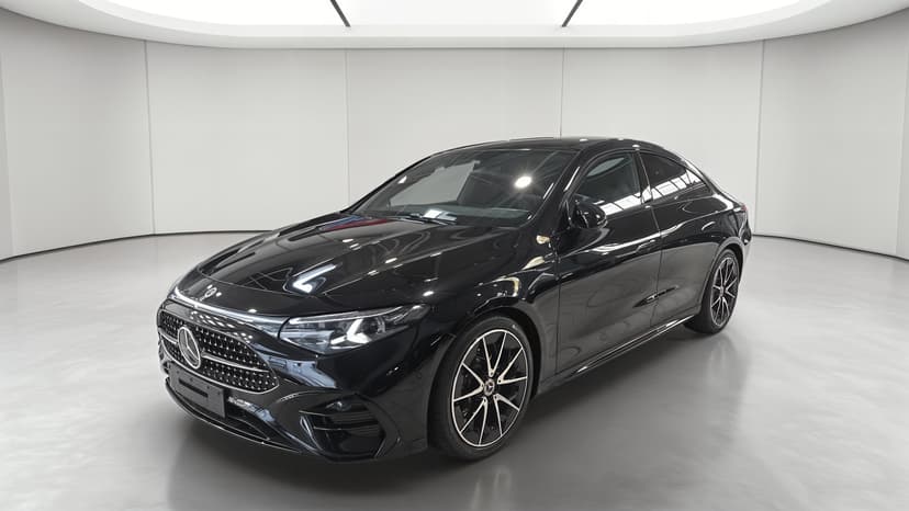 Mercedes-Benz CLA 200 8F-eDCT AMG Line — 3/4 avant gauche