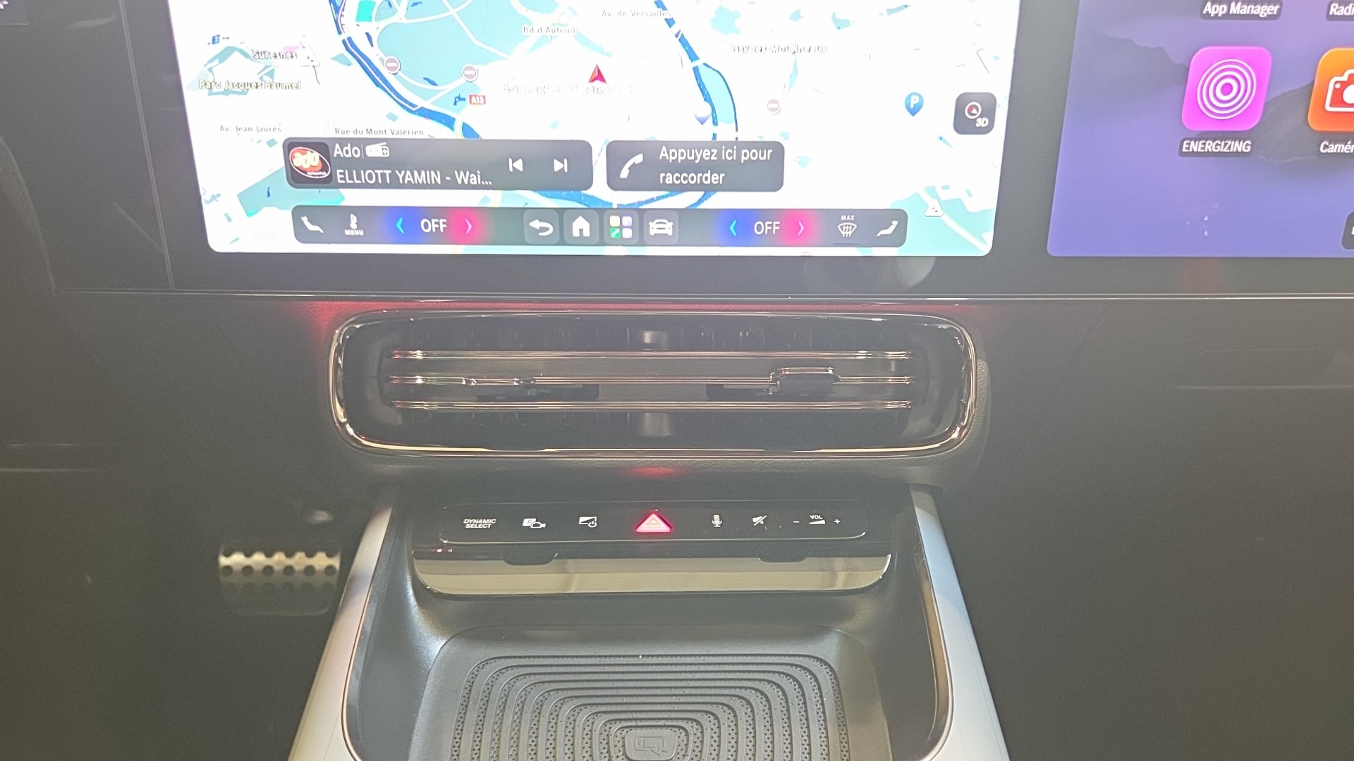 Mercedes-Benz CLA Shooting Brake 200 AMG Line — photo 19