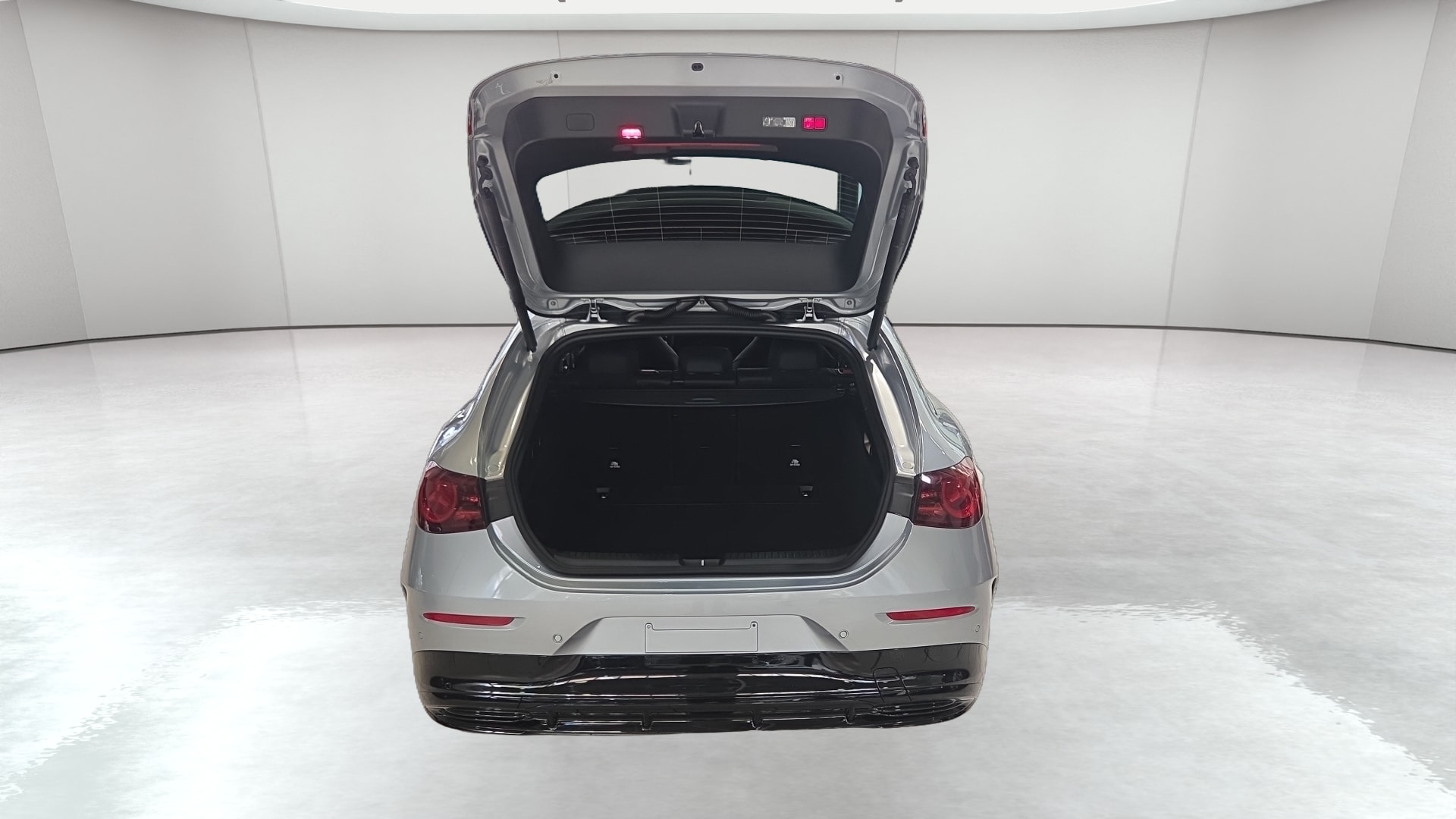 Mercedes-Benz CLA Shooting Brake 200 AMG Line — Coffre