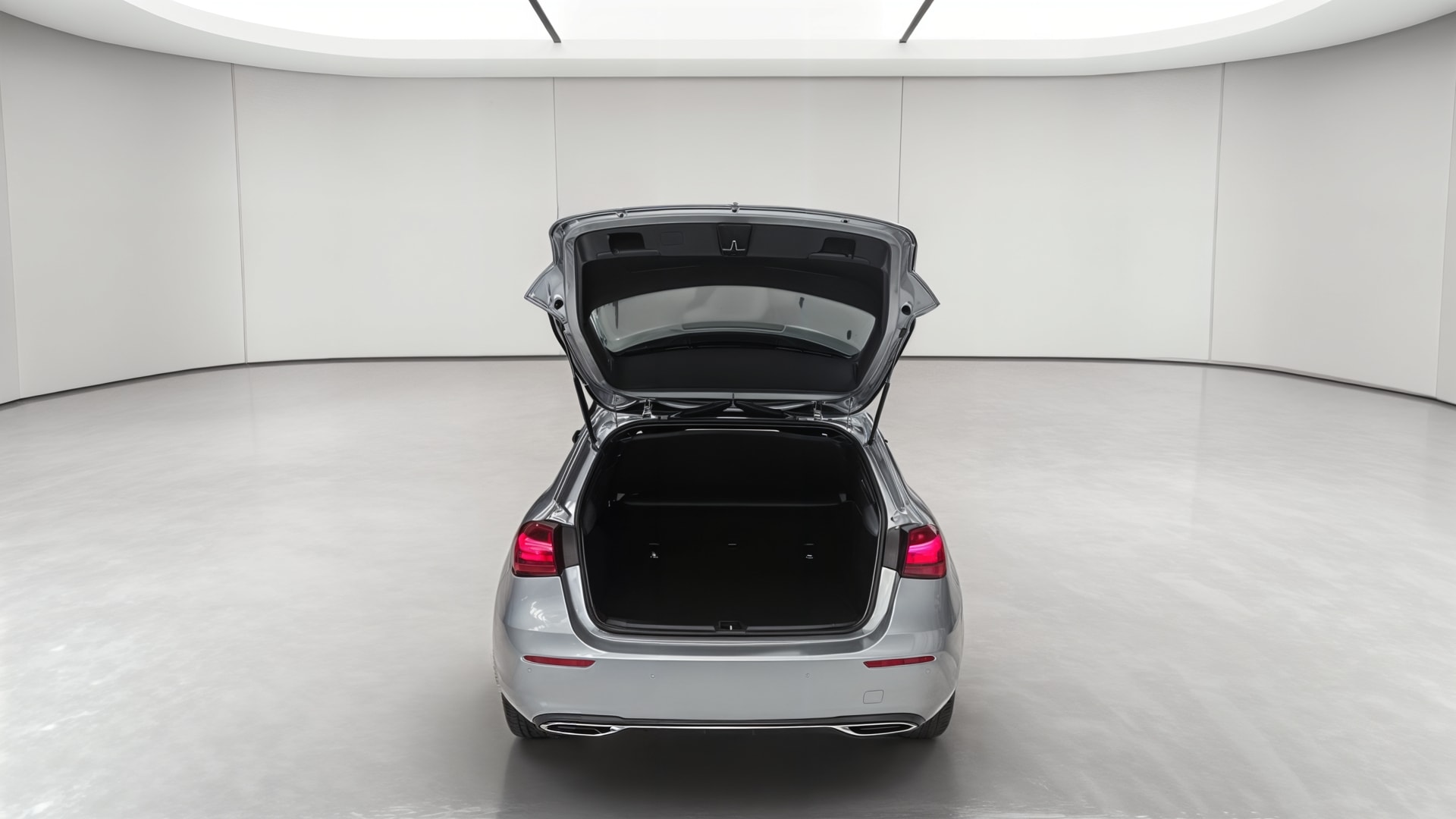 Mercedes-Benz Classe A 250 e Hybrid EQ Business Line — Coffre