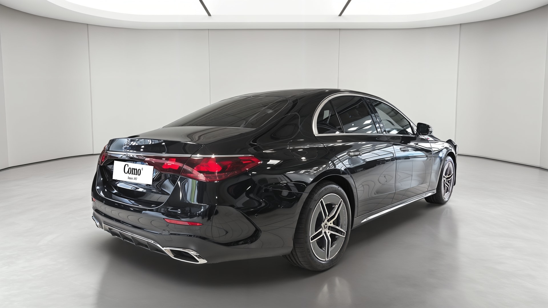 Mercedes-Benz Classe E 300 e Hybrid EQ 9G-Tronic AMG Line + — 3/4 arrière droit