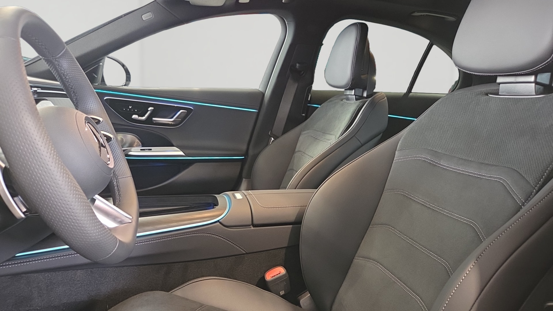 Mercedes-Benz Classe E 300 e Hybrid EQ 9G-Tronic AMG Line + — Siège conducteur