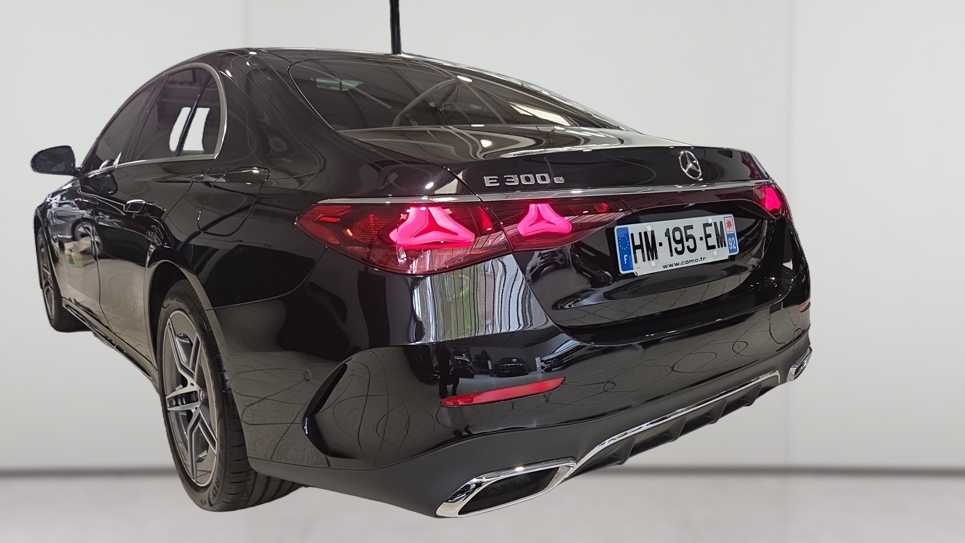 Mercedes-Benz Classe E 300 e Hybrid EQ 9G-Tronic AMG Line + — photo 18