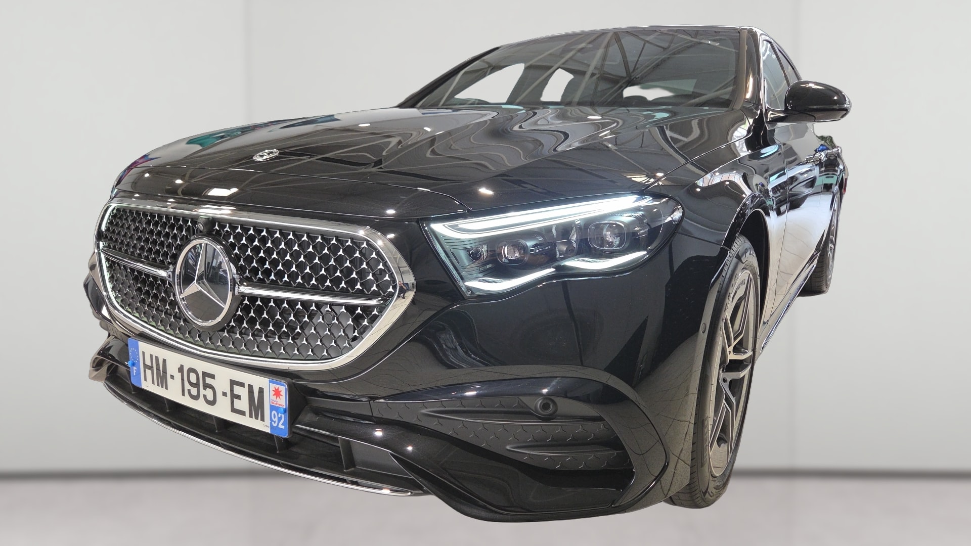 Mercedes-Benz Classe E 300 e Hybrid EQ 9G-Tronic AMG Line + — photo 19