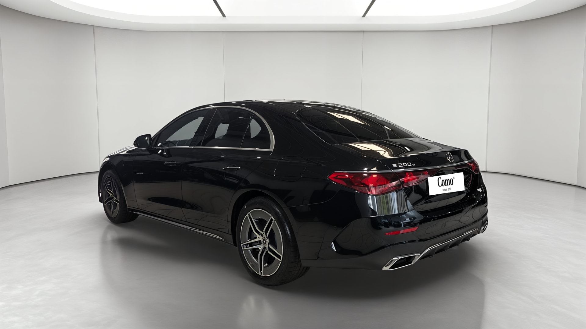 Mercedes-Benz Classe E 300 e Hybrid EQ 9G-Tronic AMG Line + — 3/4 arrière gauche