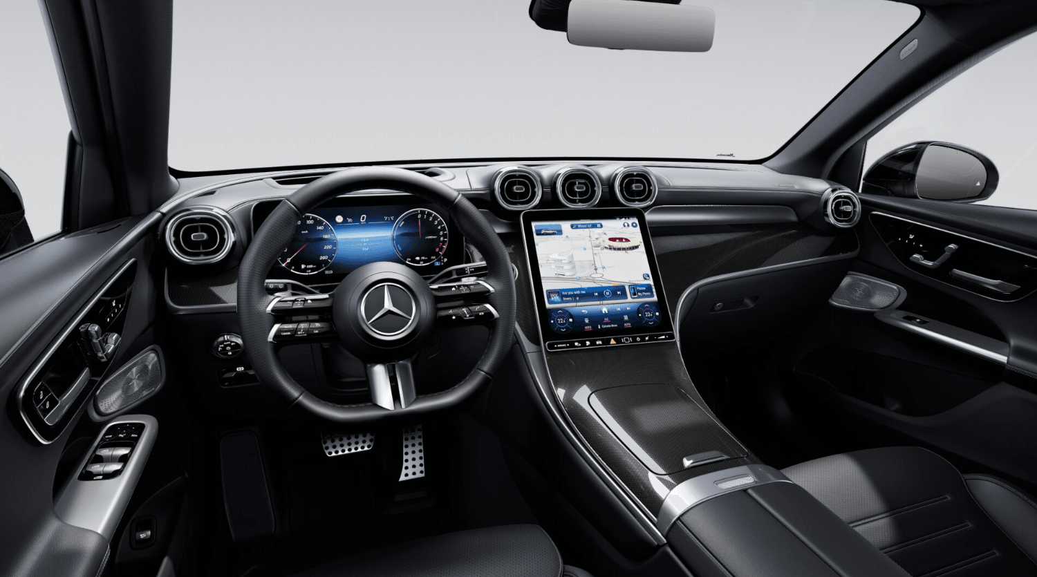 Mercedes-Benz GLC 300 e Hybrid EQ 4Matic AMG Line + — Poste de pilotage
