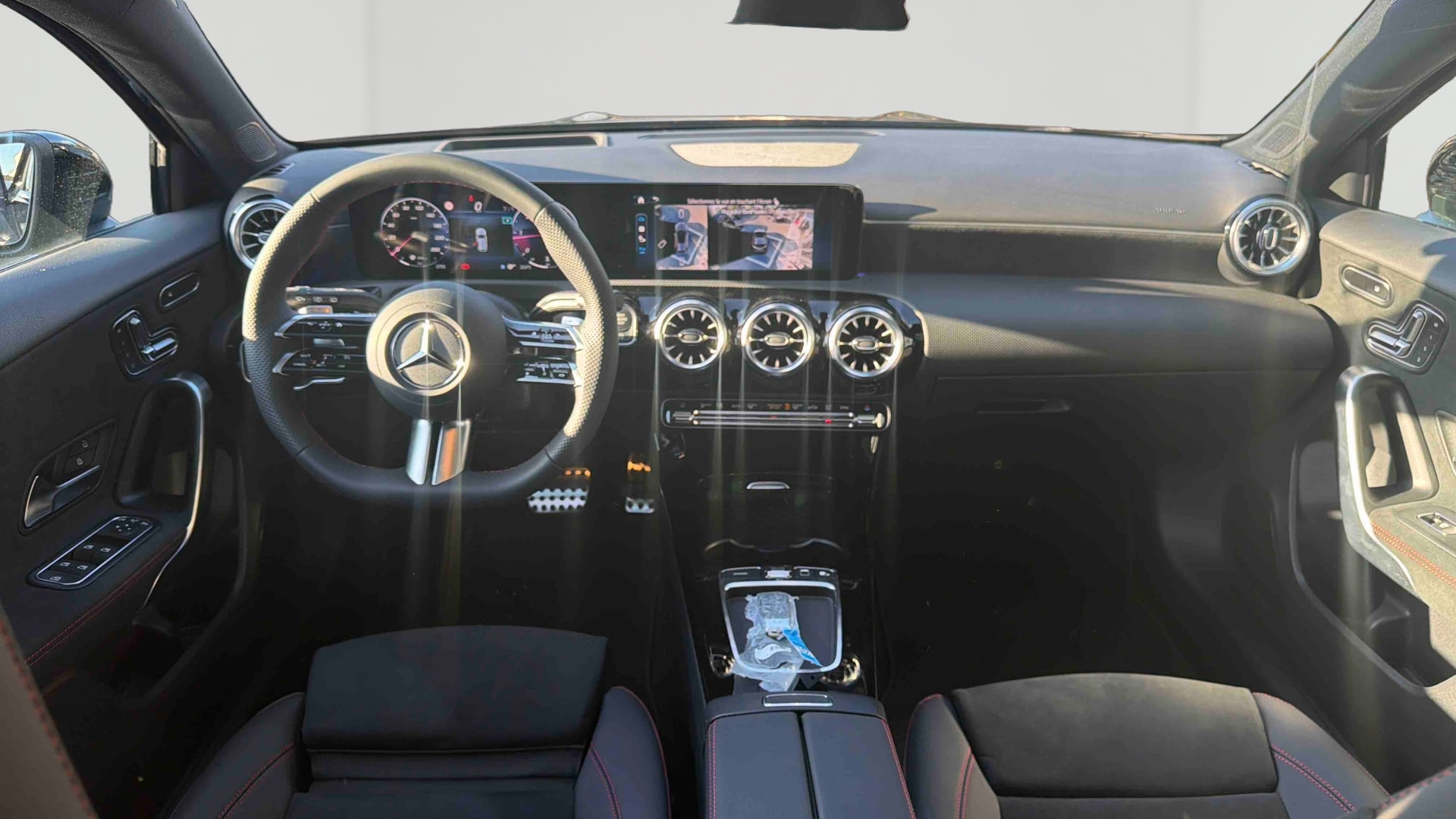 Mercedes-Benz Classe A 200 d AMG Line — Planche de bord