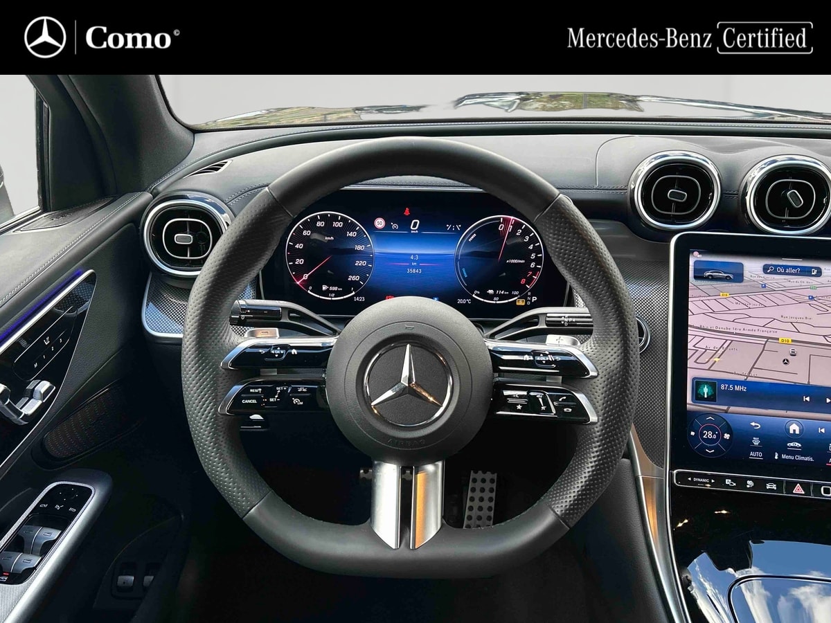 Mercedes-Benz GLC Coupe 300 e 9G-Tronic 4Matic AMG Line — Poste de pilotage