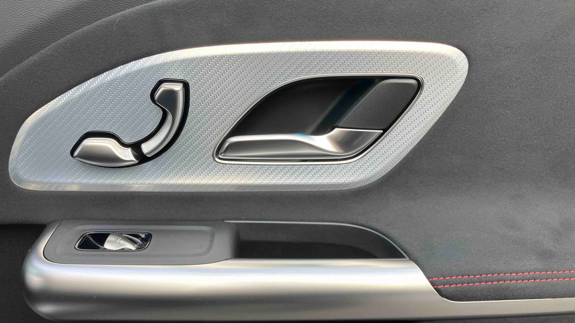 Mercedes-Benz GLB 200 AMG LINE — photo 19