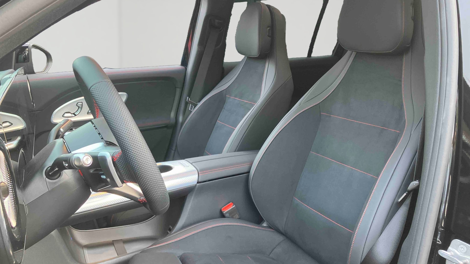 Mercedes-Benz GLB 200 AMG LINE — Siège conducteur