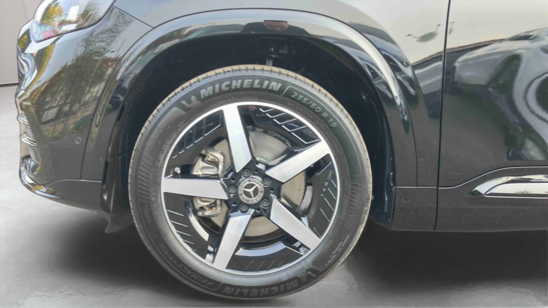 Mercedes-Benz GLB 200 AMG LINE — Pneu avant gauche