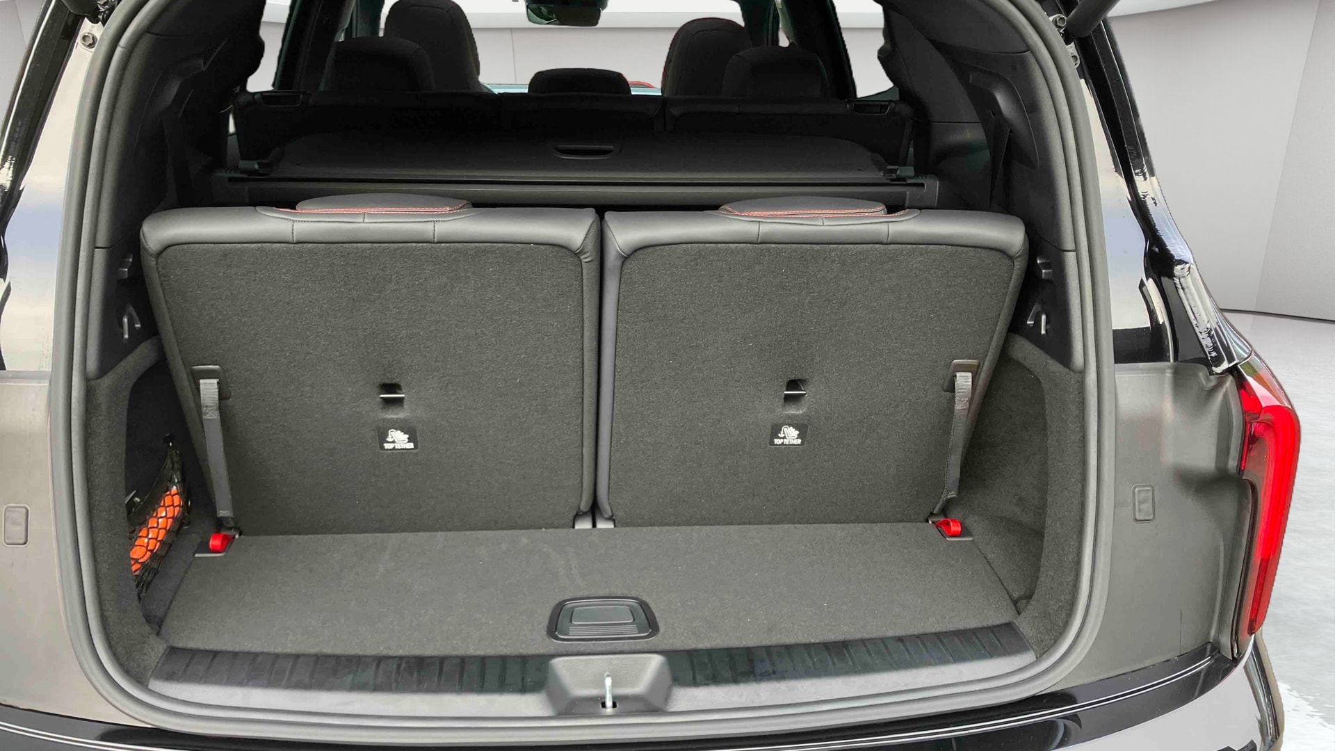 Mercedes-Benz GLB 200 AMG LINE — Coffre