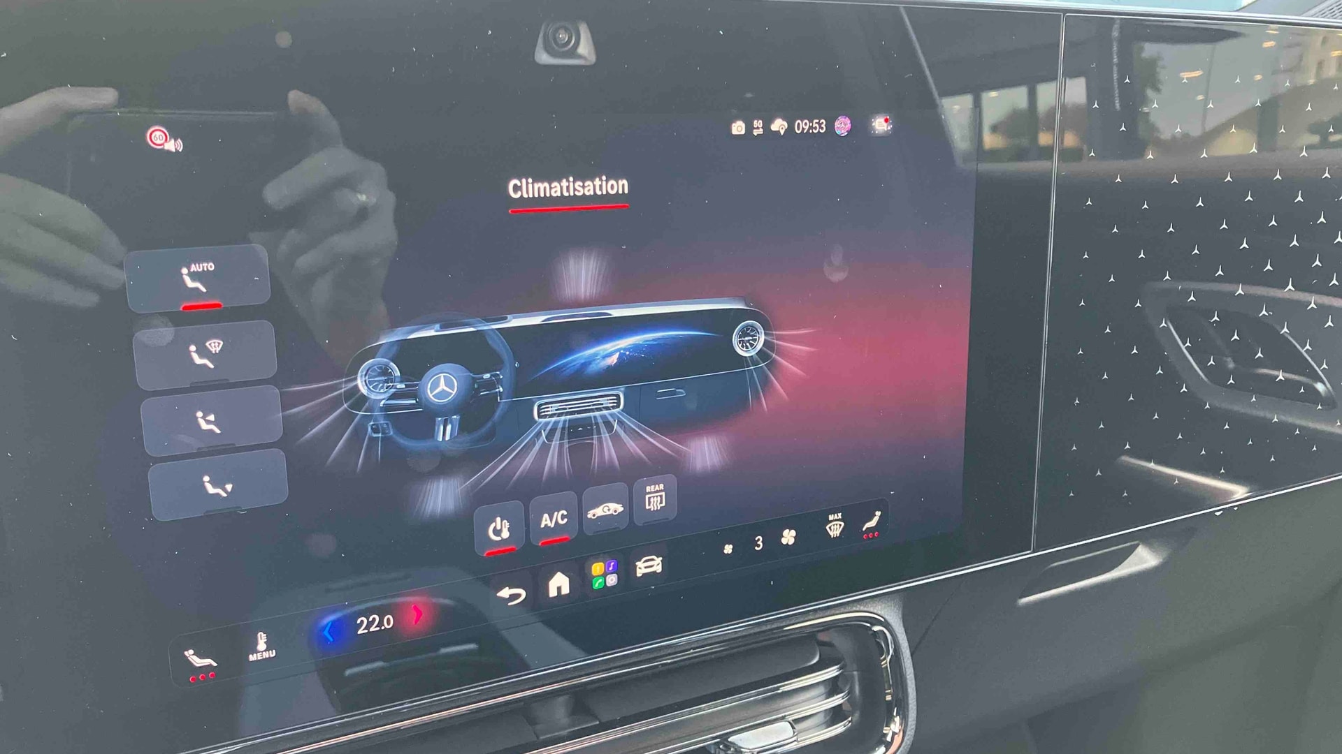 Mercedes-Benz GLB 200 AMG LINE — photo 31