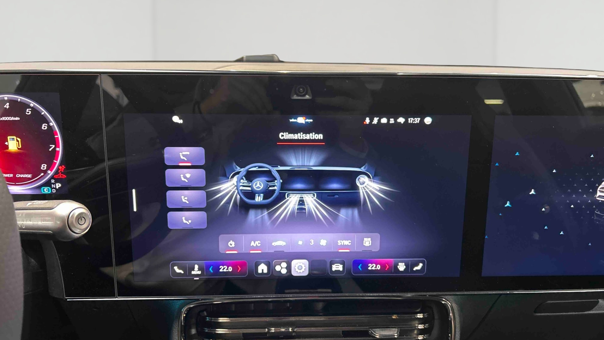 Mercedes-Benz CLA 200 8F-eDCT AMG Line — photo 21