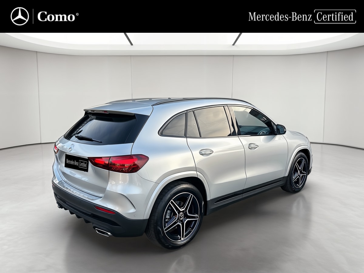 Mercedes-Benz GLA 200 d 8G-DCT AMG Line — 3/4 arrière droit