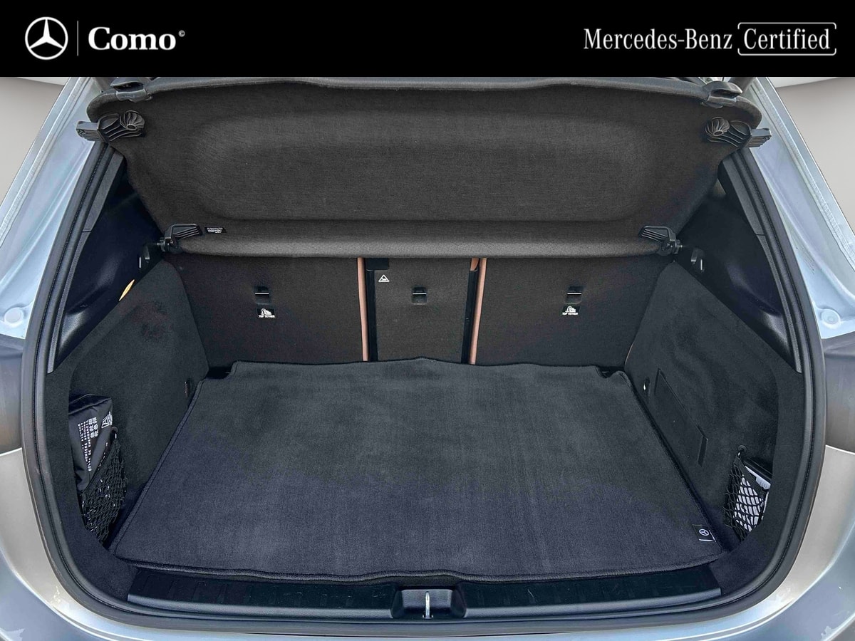 Mercedes-Benz GLA 200 d 8G-DCT AMG Line — Coffre
