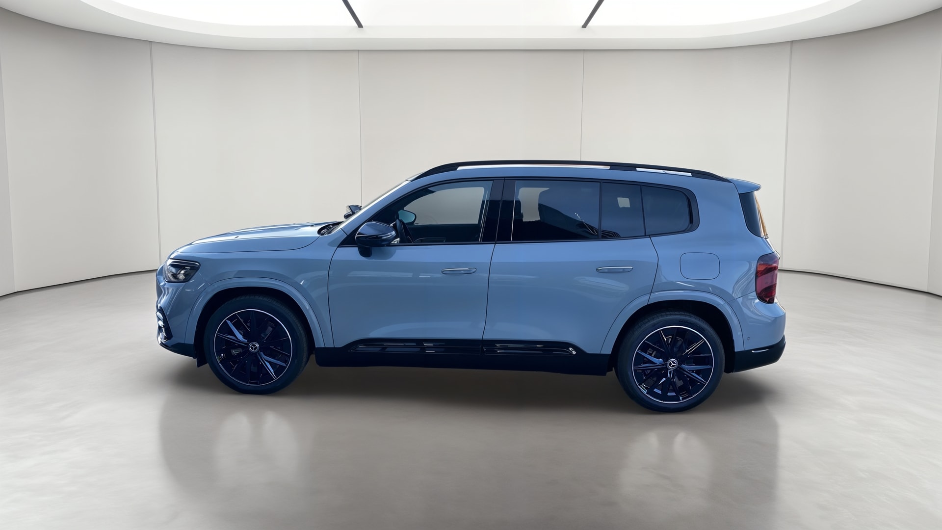 Mercedes-Benz GLB 220 AMG Line — Profil droit