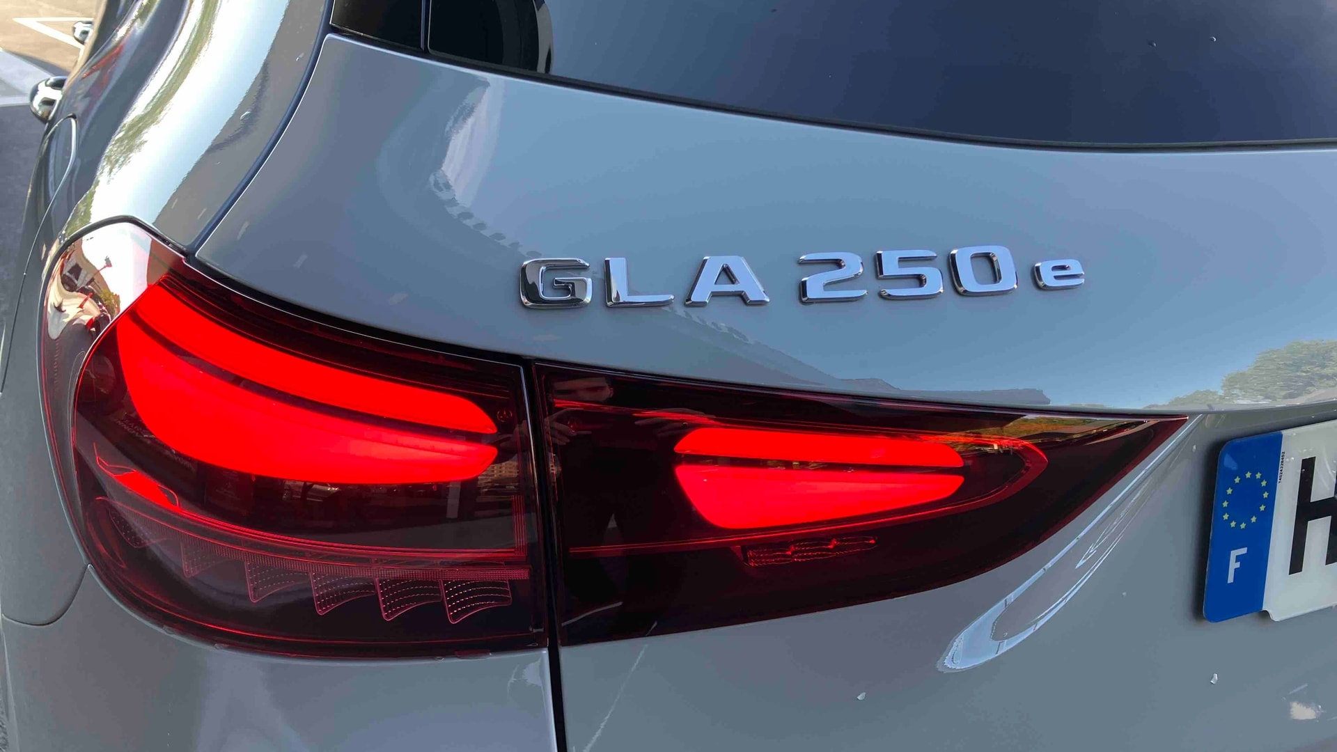 Mercedes-Benz GLA 250 e Hybrid EQ 8G-DCT Edition 140 — photo 26