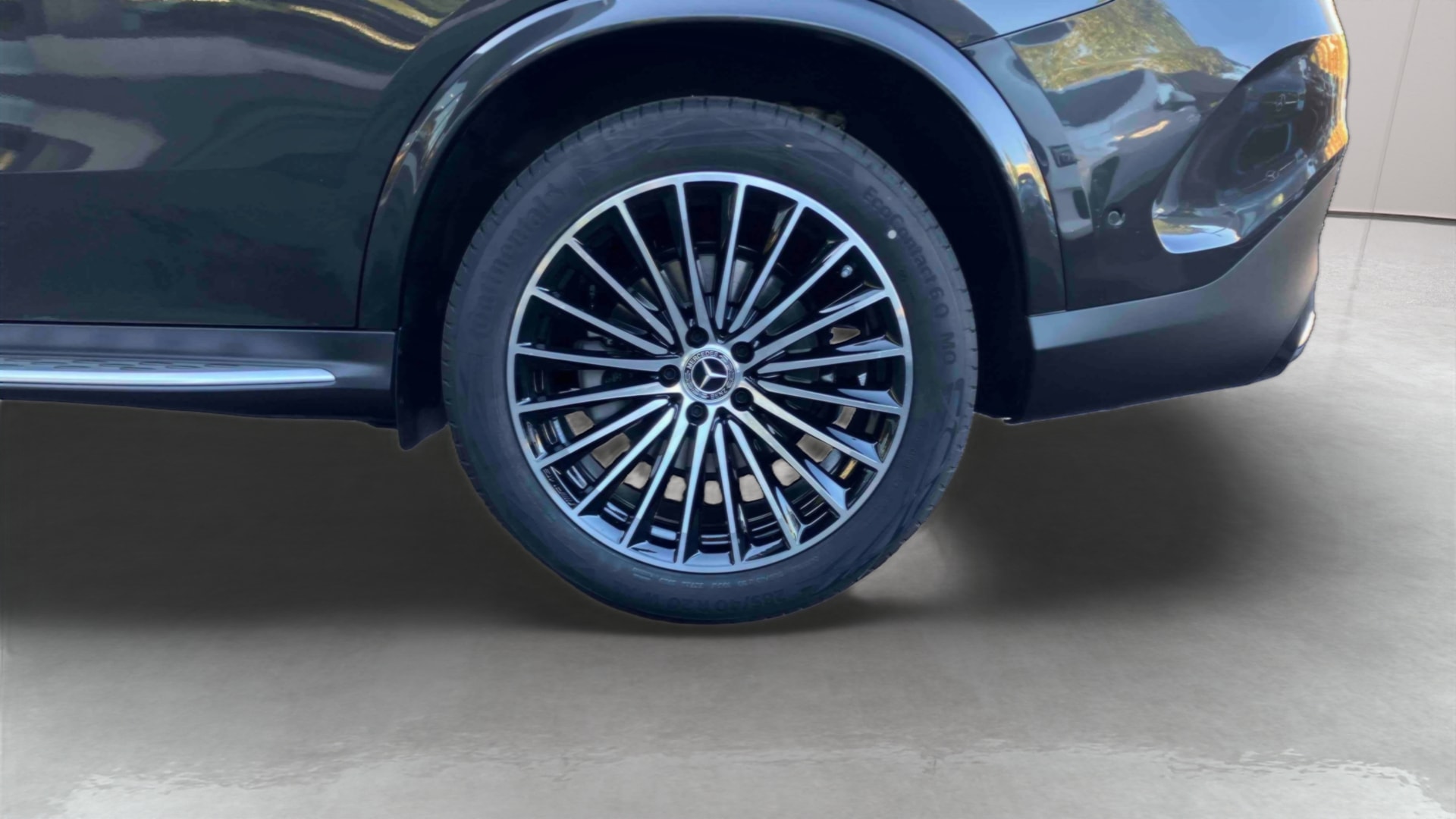 Mercedes-Benz GLC Coupe 220 d 4Matic AMG Line — Pneu avant gauche