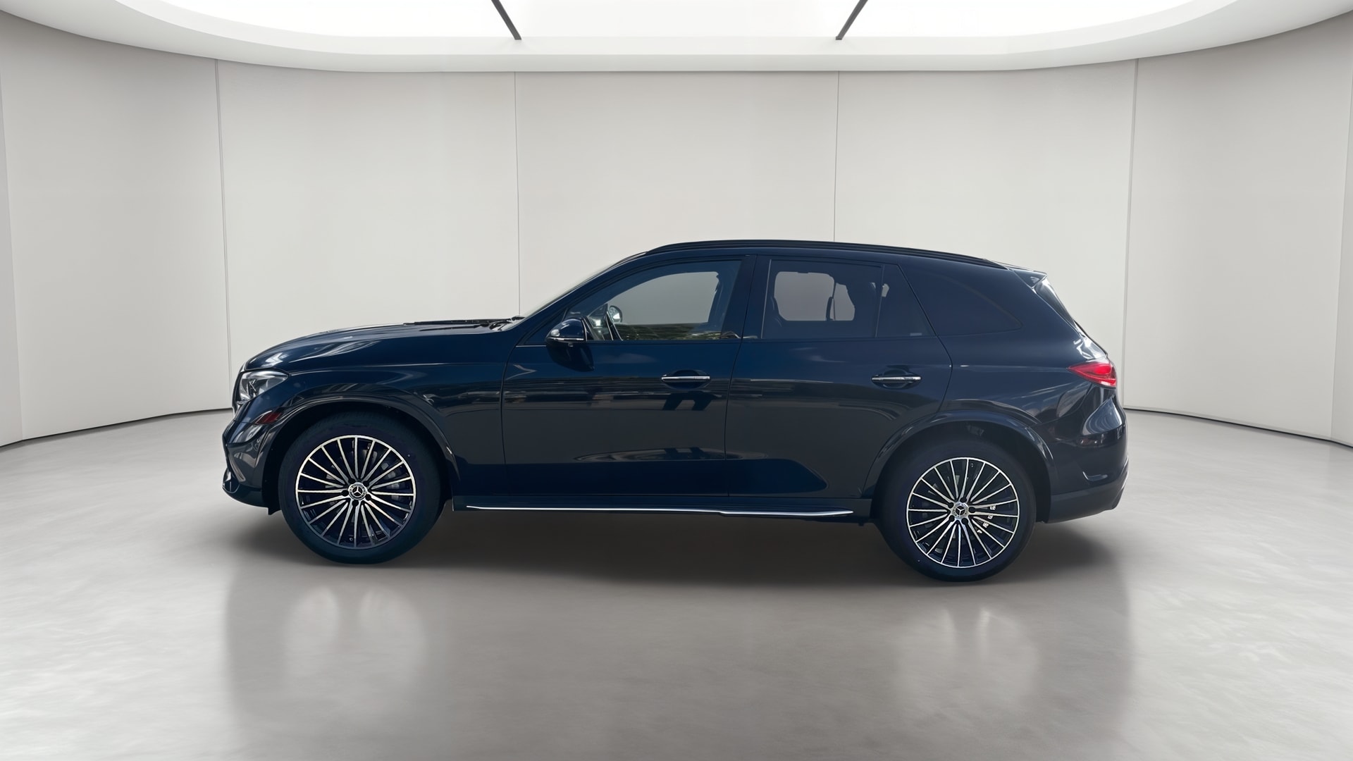 Mercedes-Benz GLC 220 d 4Matic AMG Line — Profil gauche