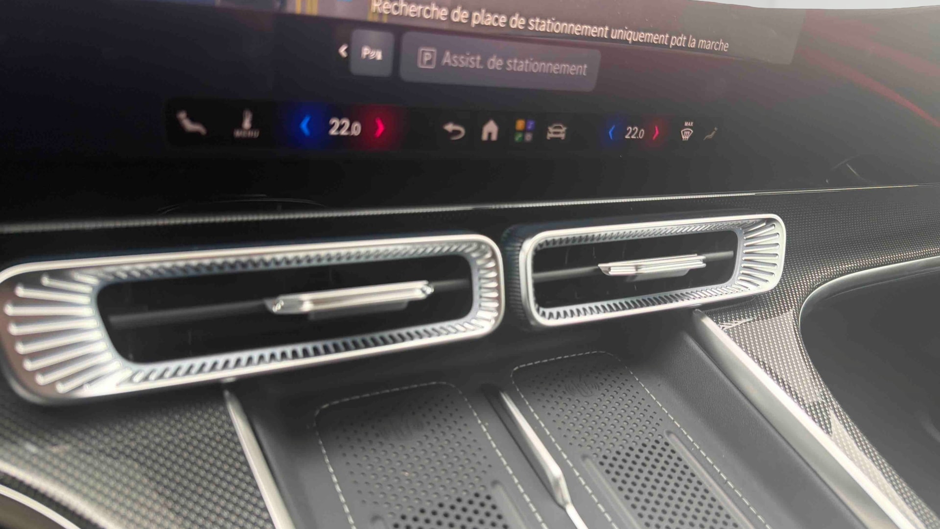 Mercedes-Benz GLC 250 EQ AMG Line — photo 21