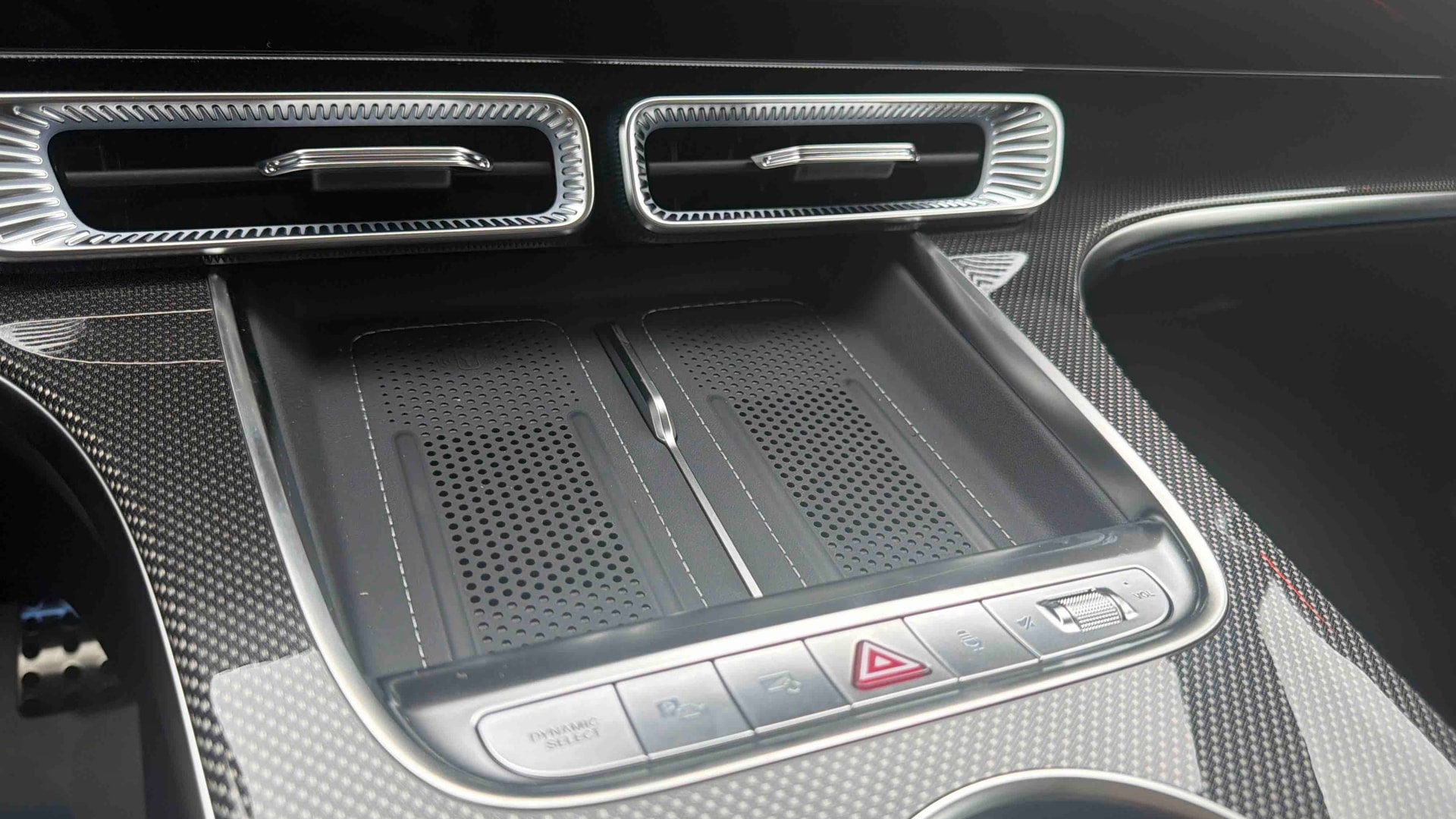 Mercedes-Benz GLC 250 EQ AMG Line — photo 20