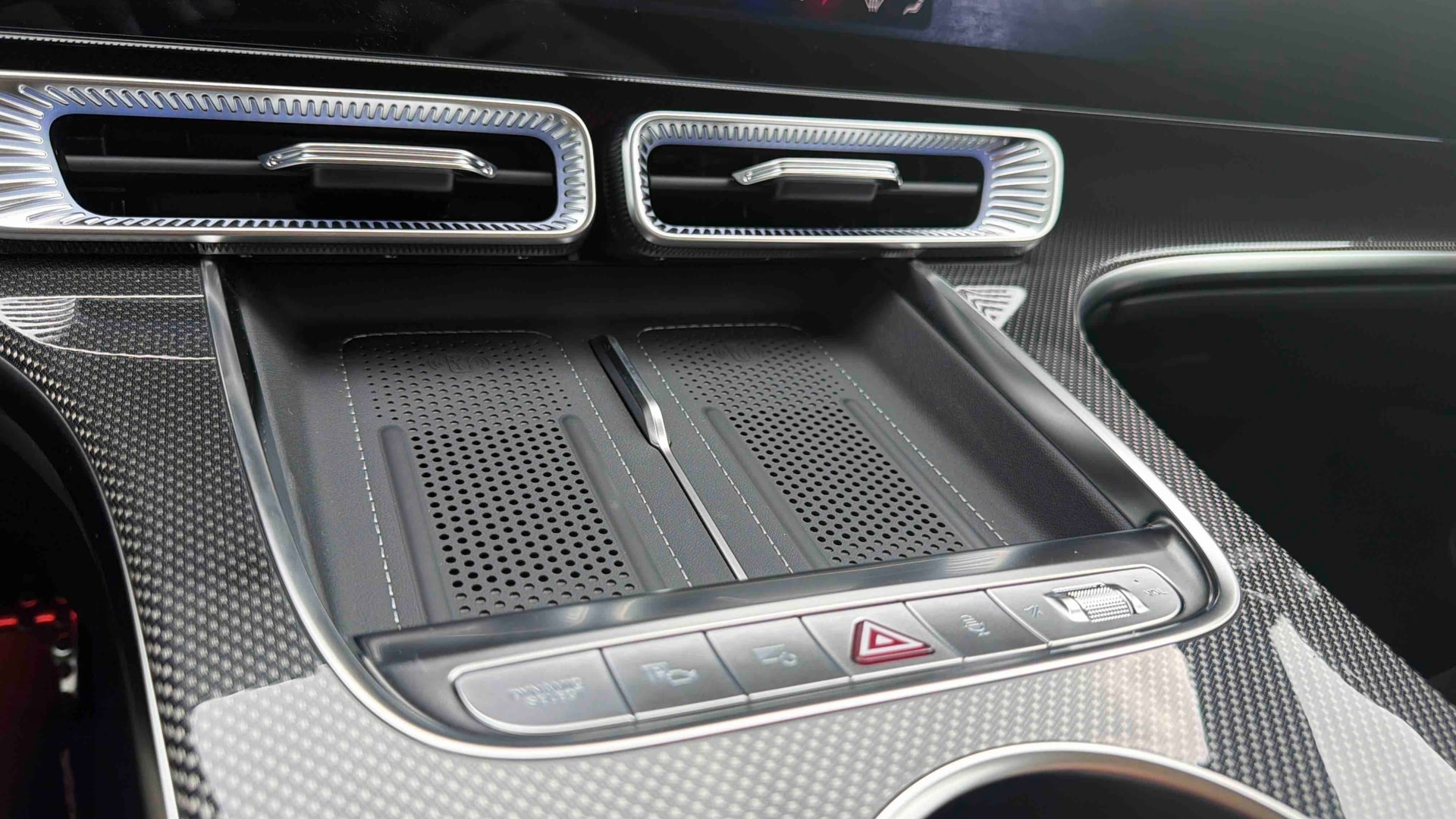 Mercedes-Benz Classe C 400 Electrique 4M AMG Line — photo 20