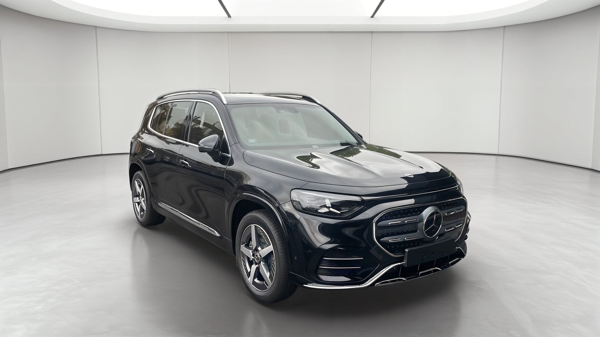 Mercedes-Benz GLB 200 electrique AMG Line — 3/4 avant droit