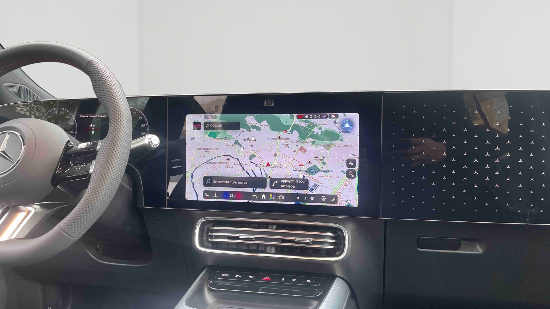 Mercedes-Benz GLB 200 electrique AMG Line — photo 16