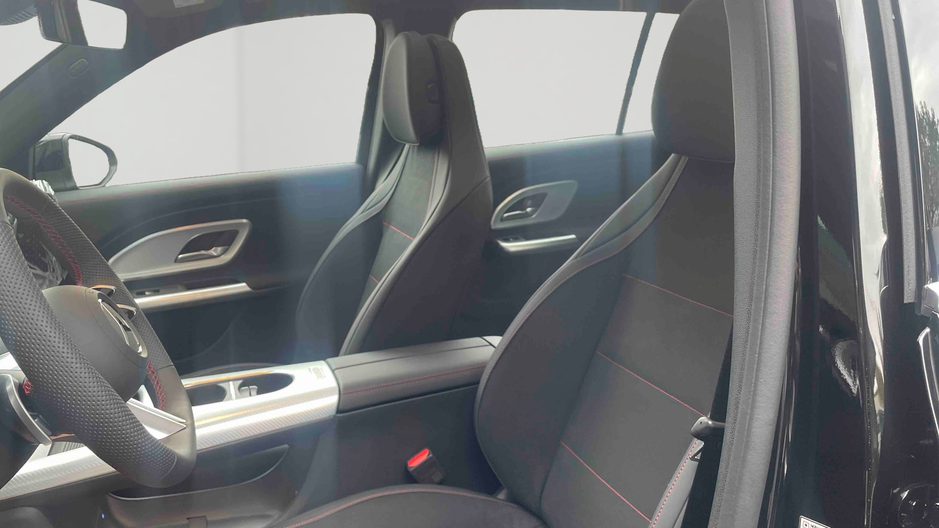 Mercedes-Benz GLB 200 electrique AMG Line — Siège conducteur