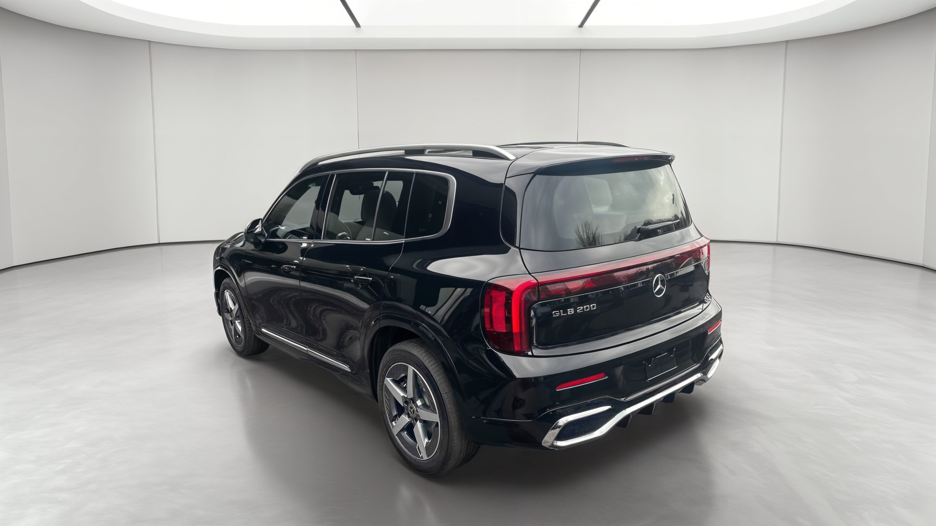 Mercedes-Benz GLB 200 electrique AMG Line — 3/4 arrière gauche