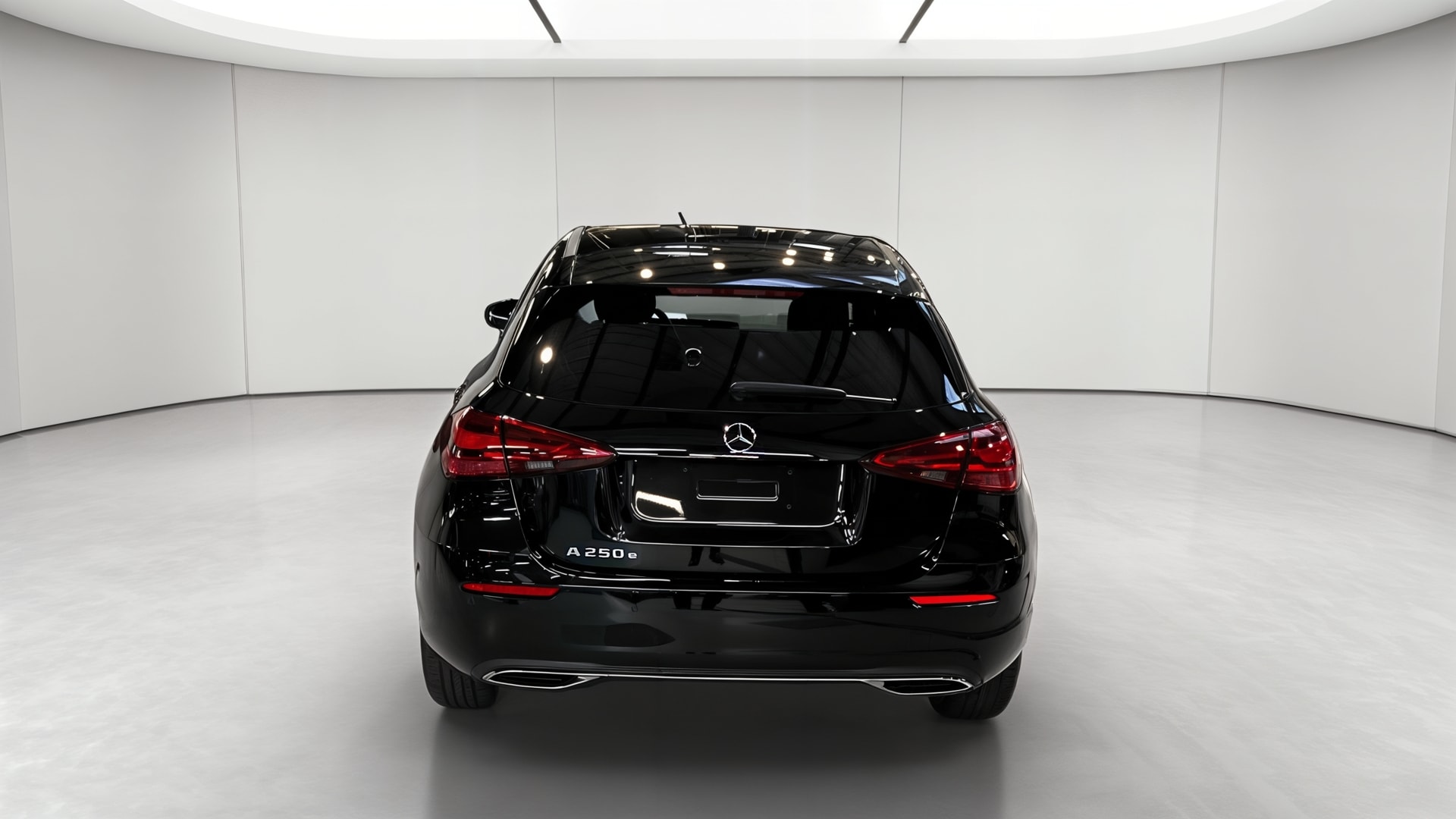 Mercedes-Benz Classe A 250 e 8G-DCT Business Line — Face arrière